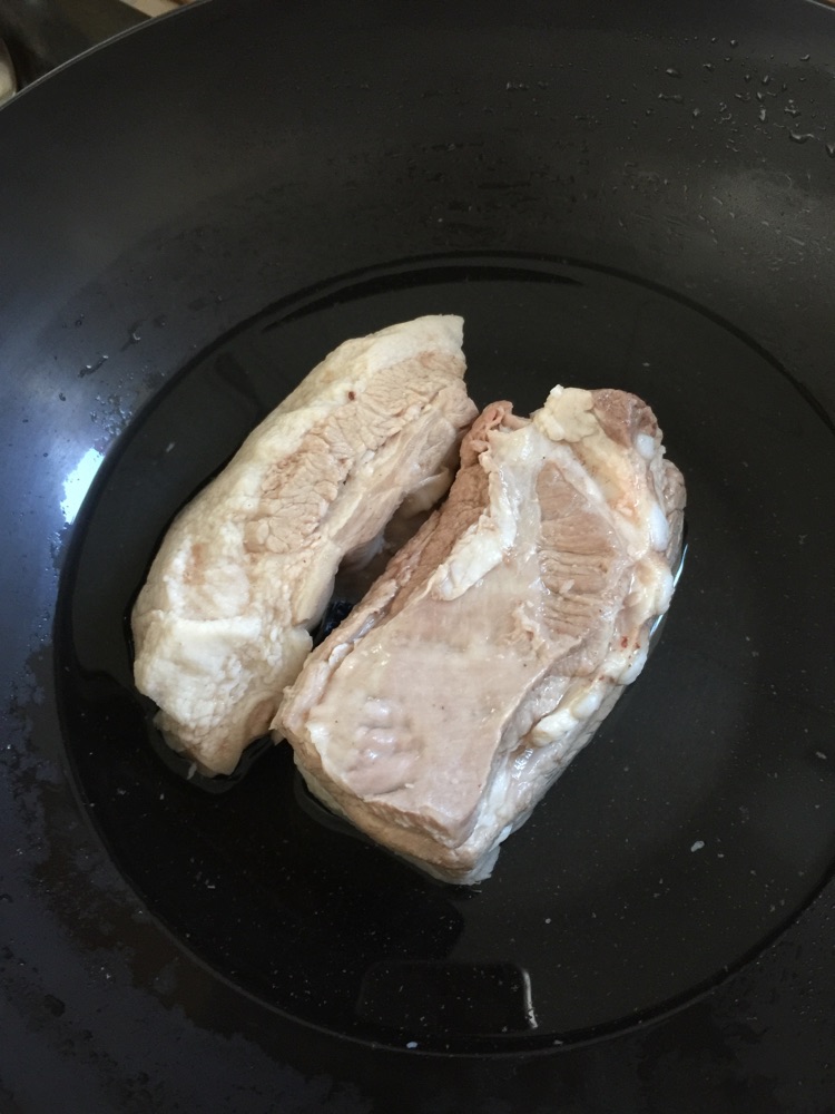 走油盐水肉——肥而不腻肉香诱人的做法图解3