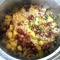 腊肠土豆蒸糯米饭的做法图解12