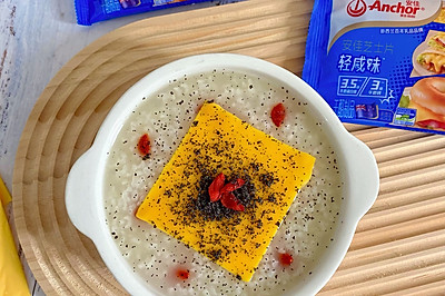 芝士黑芝麻枸杞米粥