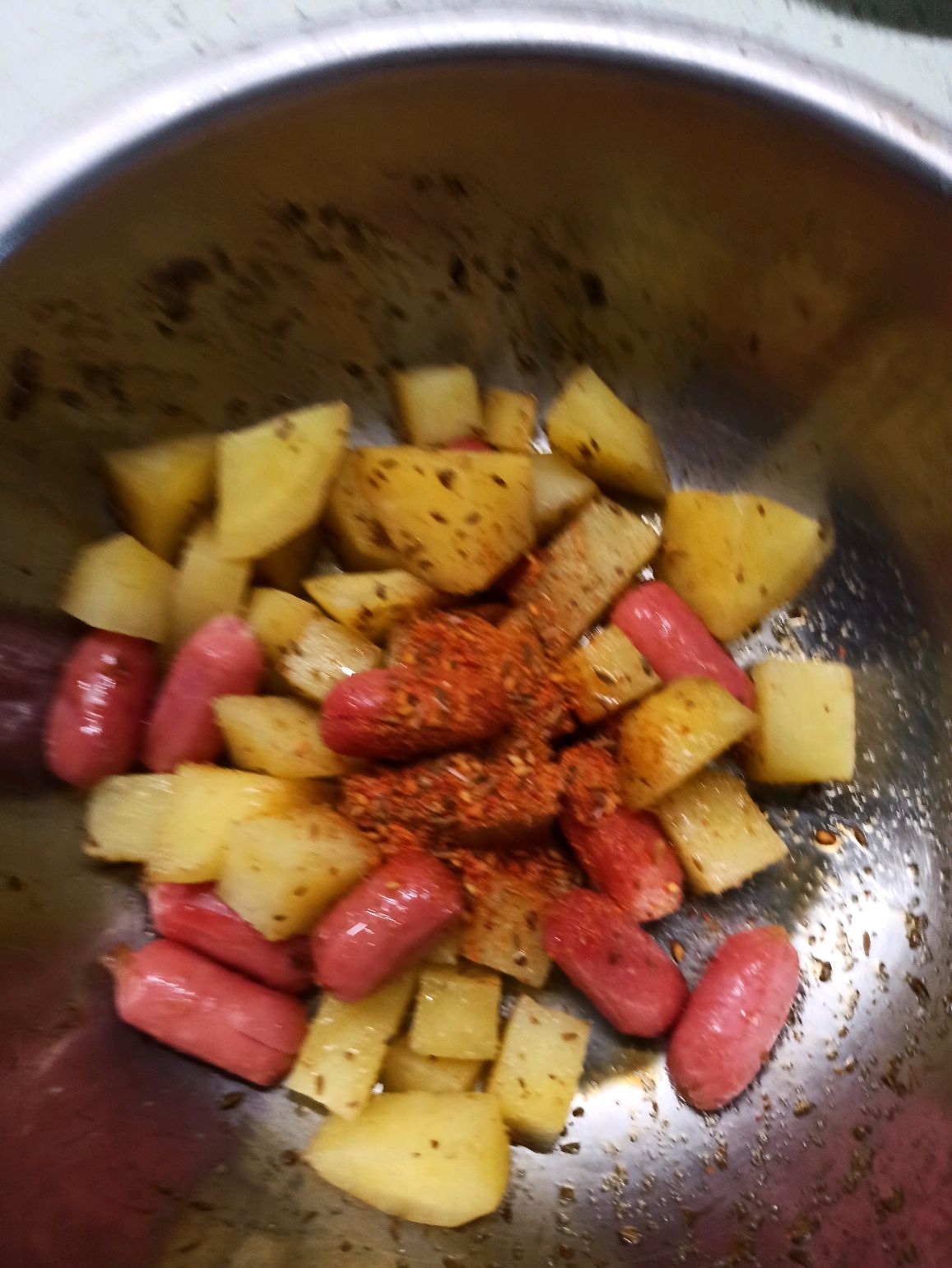 蒜香土豆香肠块怎么做_蒜香土豆香肠块的做法_豆果美食
