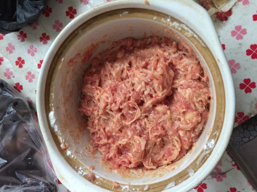 牛肉萝卜丸子的做法图解2