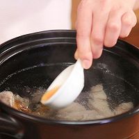 粉丝羊排汤—迷迭香的做法图解4