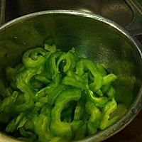 Winnie私房菜--清炒苦瓜的做法图解2