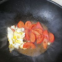 番茄鸡蛋生菜汤面的做法图解4