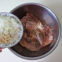 #流感季饮食攻略#黑胡椒鸡腿扒佐藜麦土豆泥沙拉和香草豌豆的做法图解2