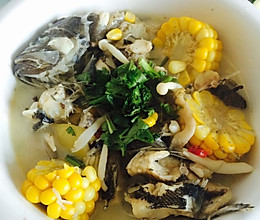 玉米杂蘑黑鱼汤的做法