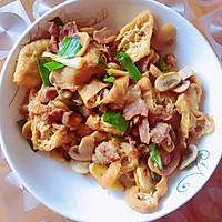 口菇油豆腐炒肉的做法图解4