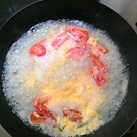 美味西红柿鸡蛋汤粉的做法图解7