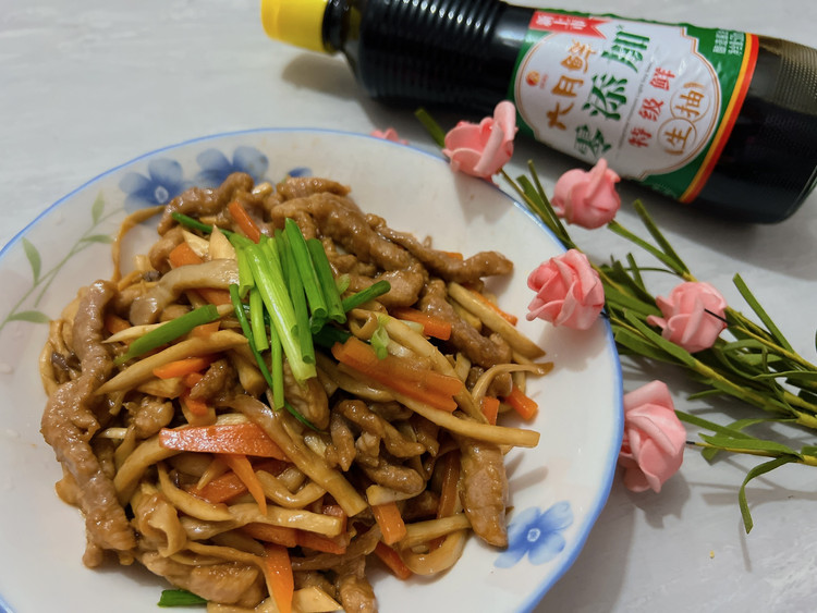 杏鲍菇炒肉的做法