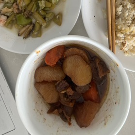 萝卜牛腩煲的做法