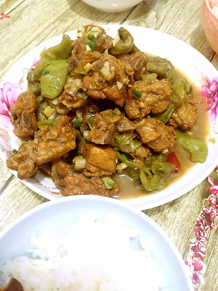 排骨炖豆角的做法