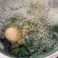 艾草煮鸡蛋的做法图解3