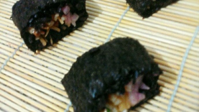 紫菜黑米卷