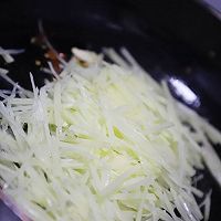 浓郁生活气：酸辣土豆丝的做法图解4
