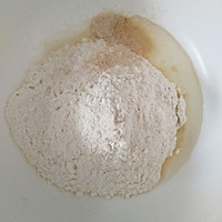 肉松面包的做法图解1