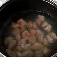 竹笋焖猪肉的做法图解2