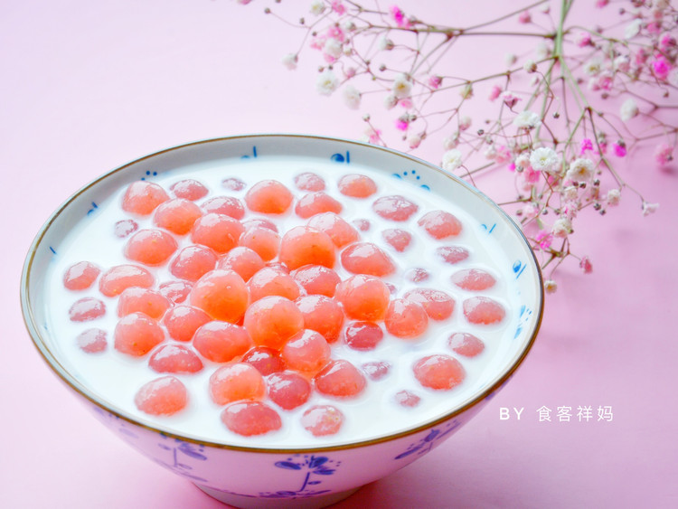 颜值控福音草莓阿达籽的做法