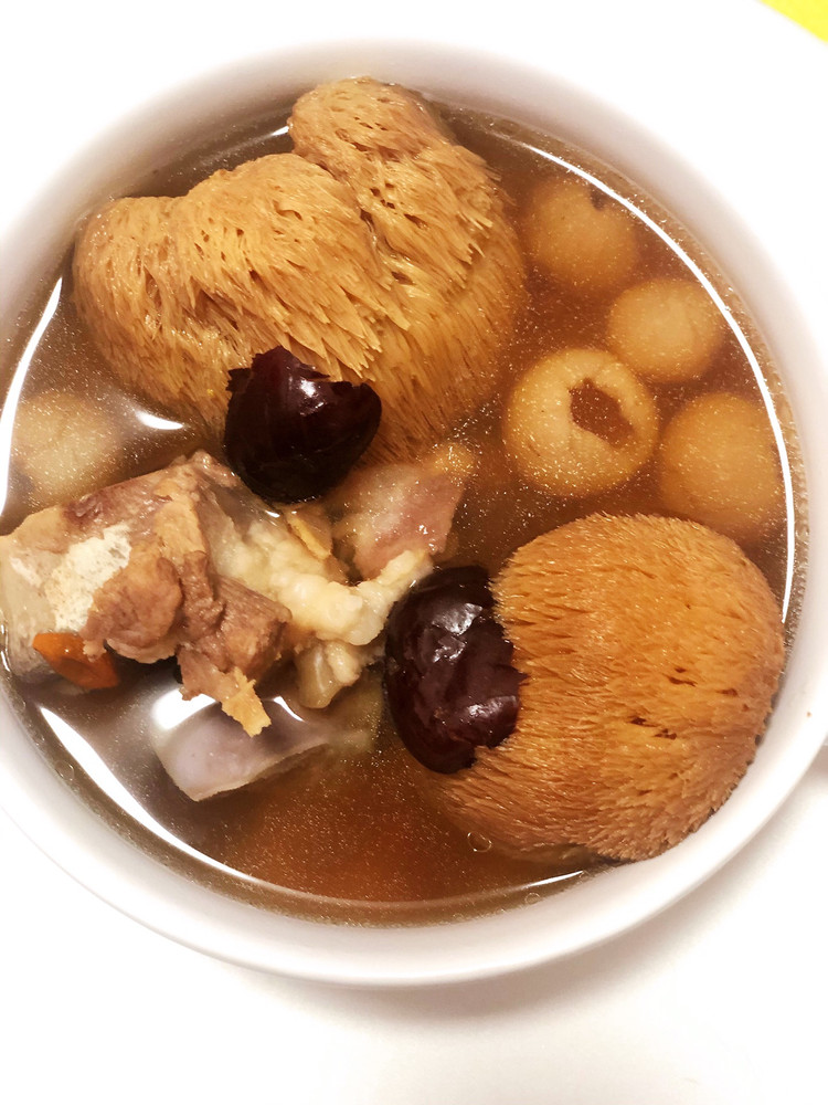 猴头菇骨头汤的做法