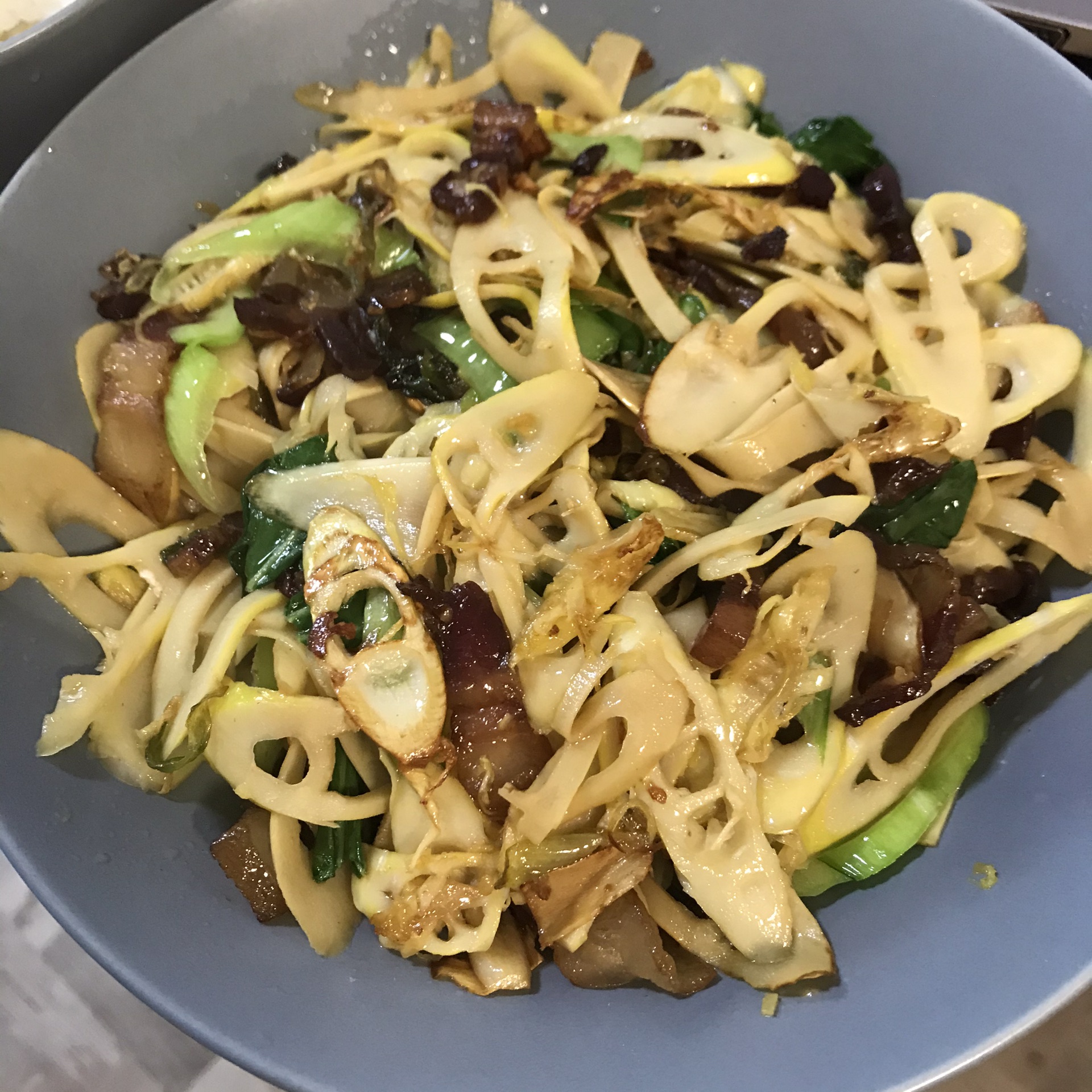 Stir fried bacon with bamboo shoots