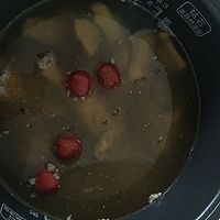 酸萝卜鸭块汤的做法图解3