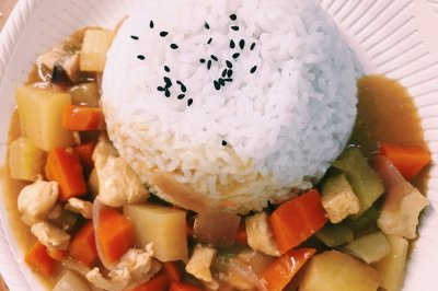 超级简单鸡肉咖喱饭