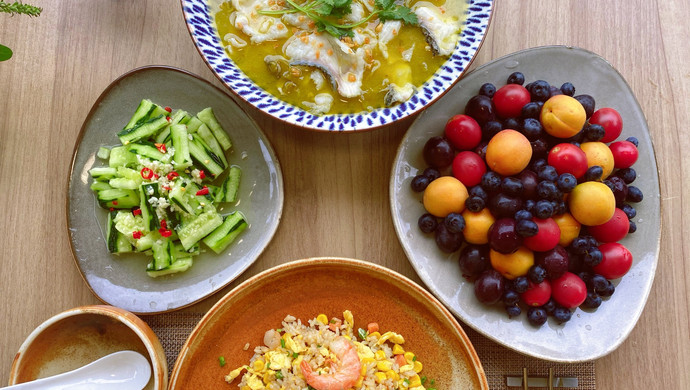 海鲜蛋炒饭