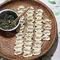 今日份的美味减脂晚餐/皮薄馅多荠菜馄炖的做法图解4