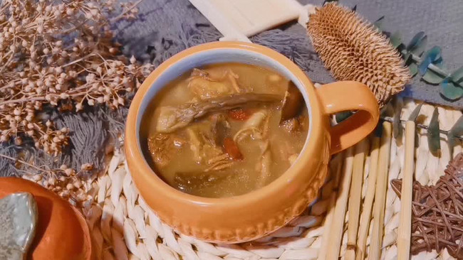 滋补佳品—鸡块菌汤的做法