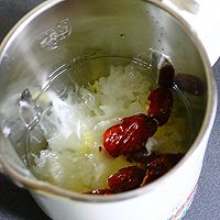 银耳百合红枣汁的做法图解5