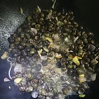 炒田螺的做法图解4