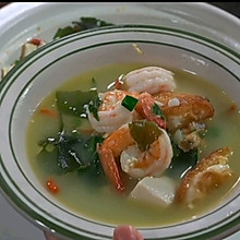 海带虾仁蛋腐汤
