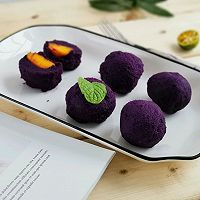 #做道懒人菜，轻松享假期#芒果紫薯球的做法图解5