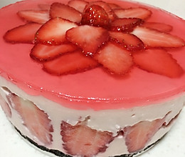 免烤草莓冻芝士蛋糕（简单易学版）的做法