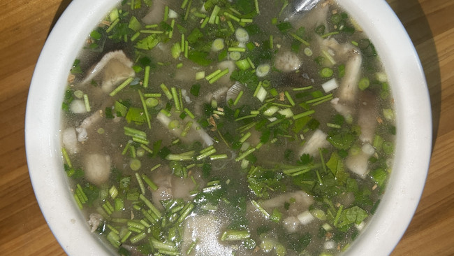 滑嫩灰鹅膏菌瘦肉汤的做法