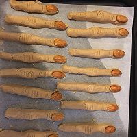 万圣节巫婆手指头饼干的做法图解4