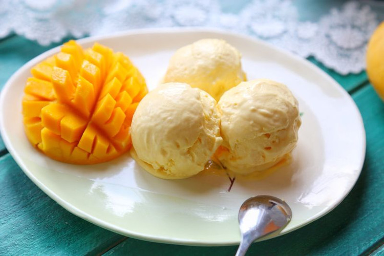 无蛋无须搅拌芒果冰淇淋的做法
