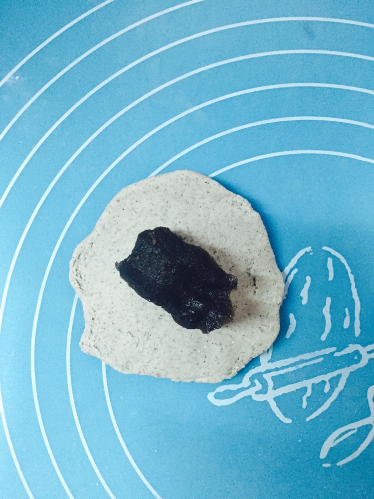 黑芝麻糊糯米饼的做法图解7