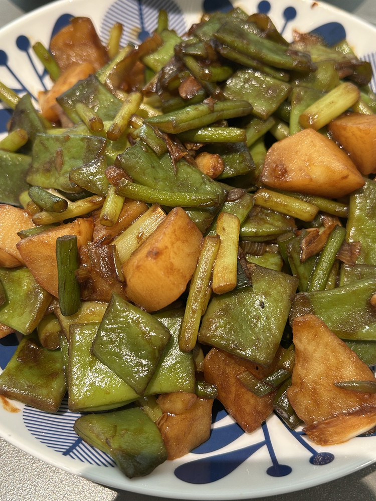 扁豆土豆蒜苗的做法