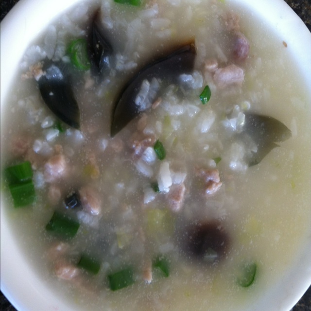 Congee with preserved egg and lean meat