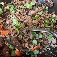 #肉食主义狂欢#黑椒牛肉粒炒饭的做法图解6