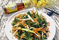 #太太乐鲜鸡汁芝麻香油#清爽凉拌菜～菠菜花生米的做法