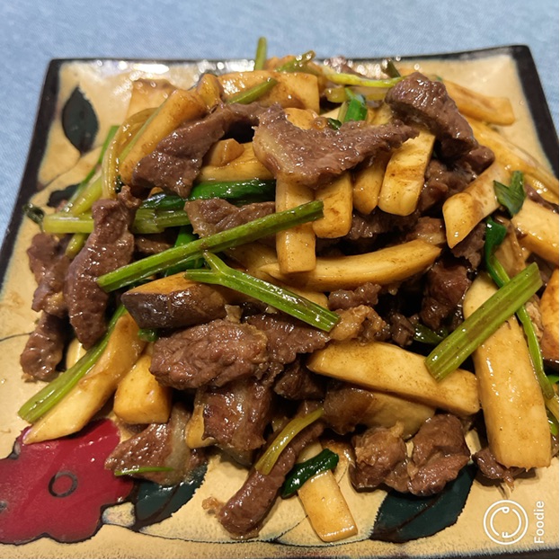 鸡腿菌炒牛肉的做法