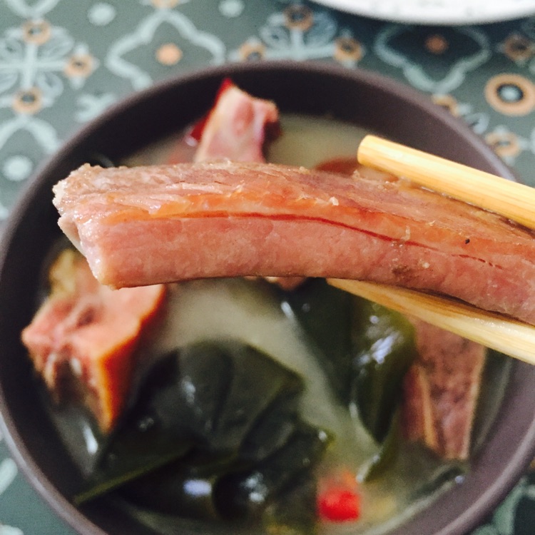土家腊肉\腊排炖海带  家乡的味道的做法图解2