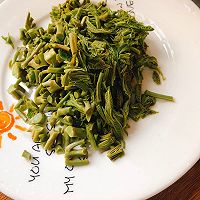 香椿炒蛋的做法图解2