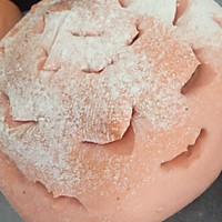 樱花粉色麻薯红豆沙软欧包的做法图解1