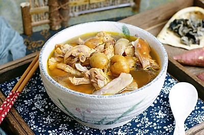 松茸菌板栗鸡汤