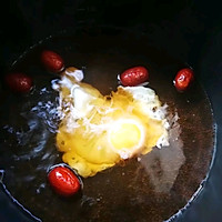 红枣红糖酒酿蛋的做法图解3