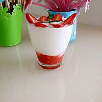 草莓酸奶昔的做法图解6