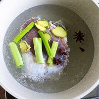 腐乳扣肉的做法图解1