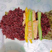#美味开学季#三文鱼紫米饭团的做法图解7